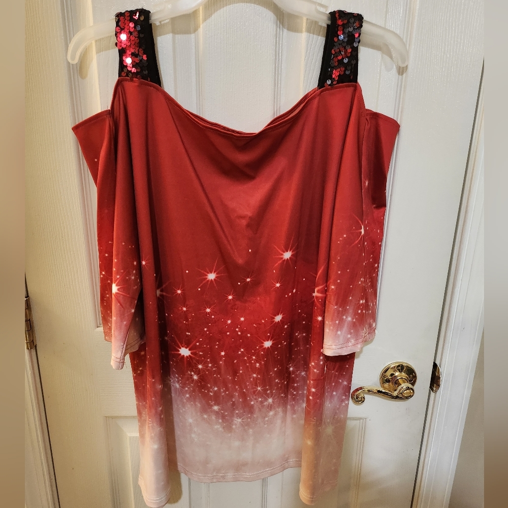 3x Cold Shoulder Top